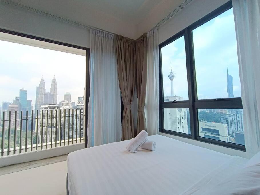 Cl 30a Super Kl View Infinity Pool Klcc Apartment